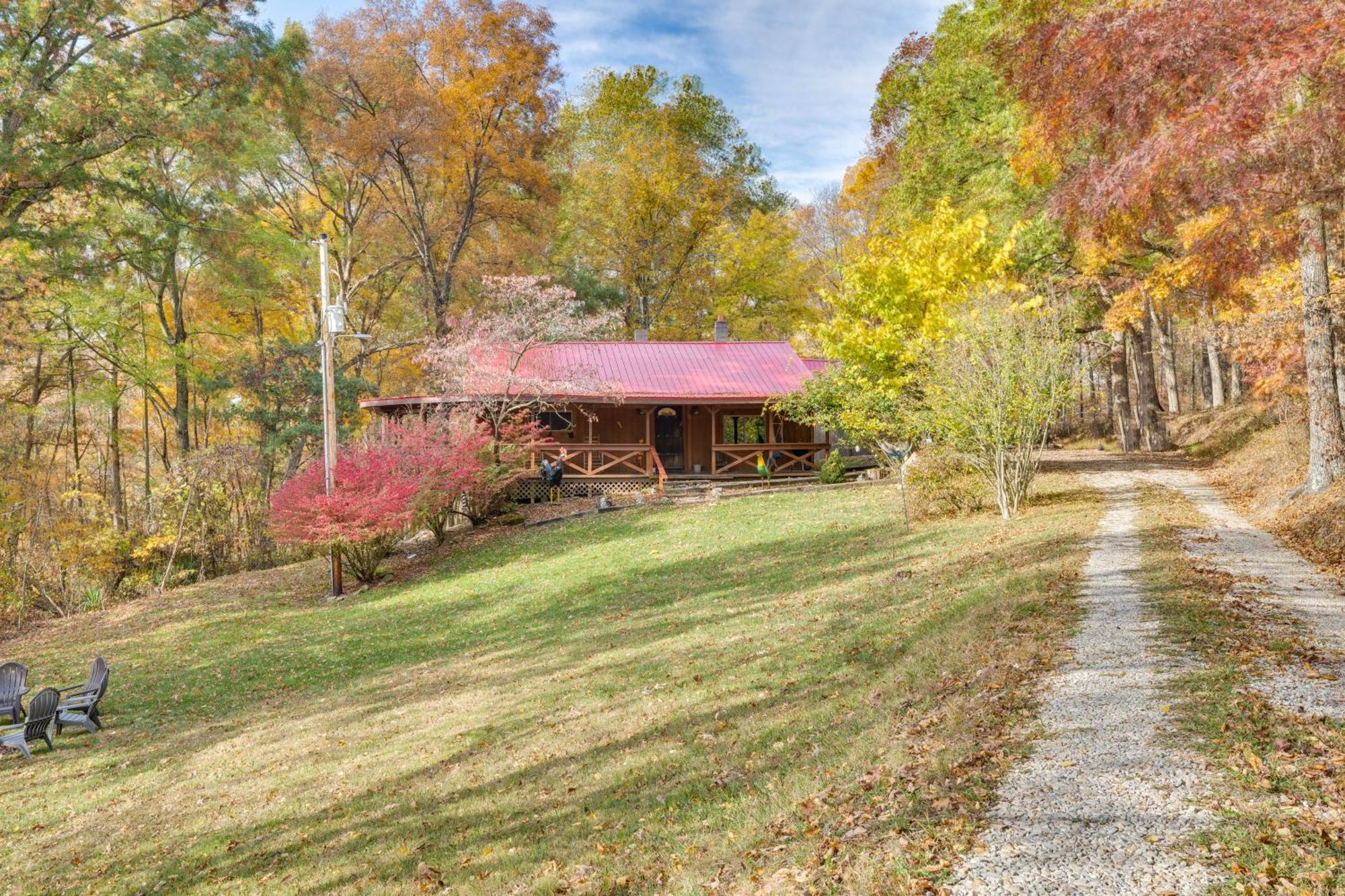 French Lick Getaway With Deck, Grill And Fire Pit! Villa Eksteriør billede